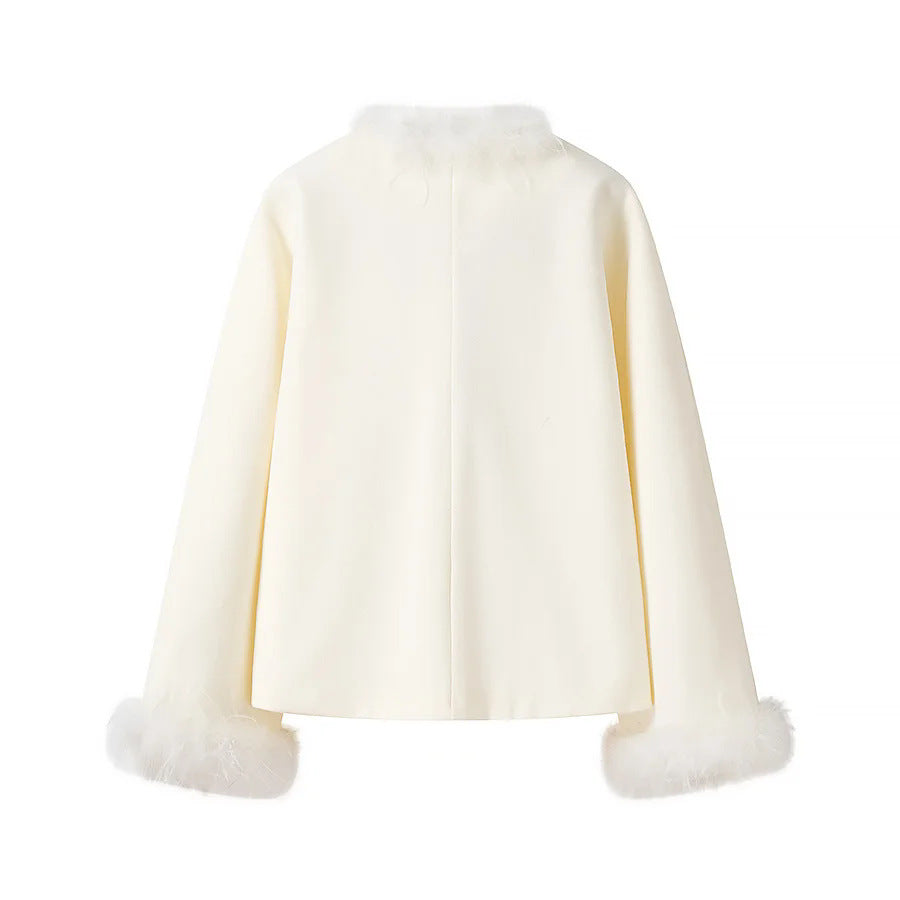 Elegant ladies wool jacket with plush collar and practical pockets Lune London