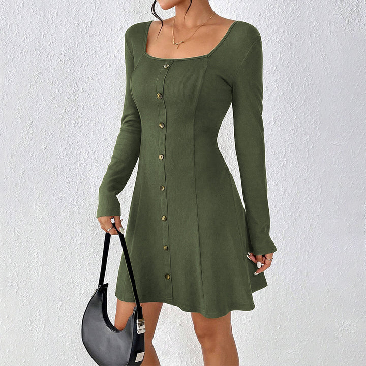 Robe à boutons pour femmes avec manches longues et décolleté carré Chic & Stil