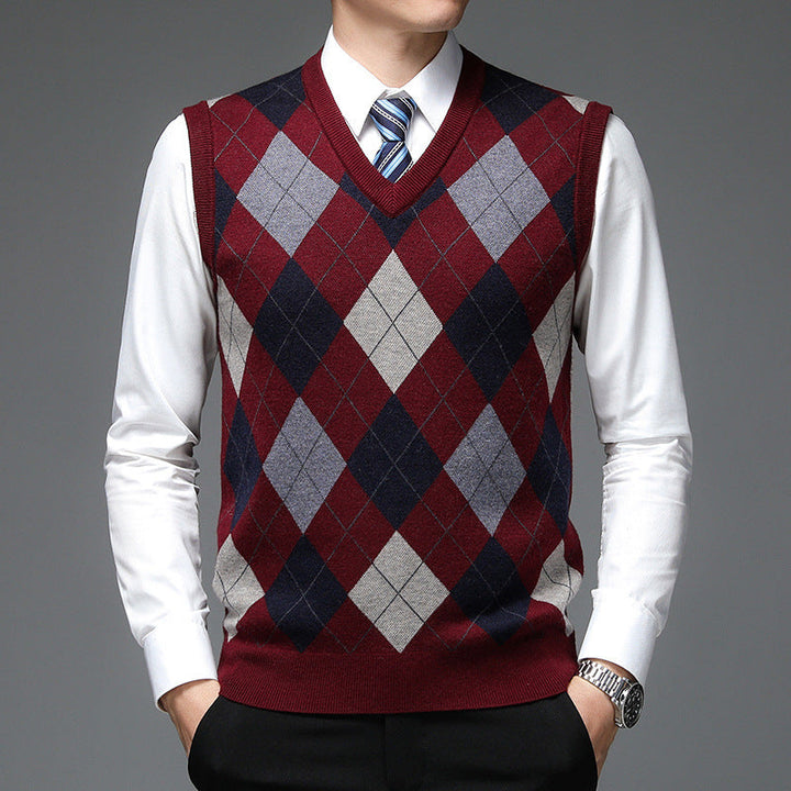 Men's V-Neck Knitted Sweater with Diamond Pattern Lune London