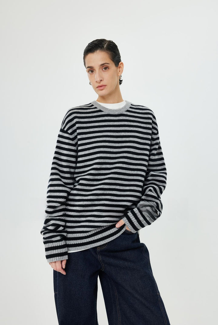 Pull à col roulé à la mode pour femmes avec motif rayé Chic & Stil