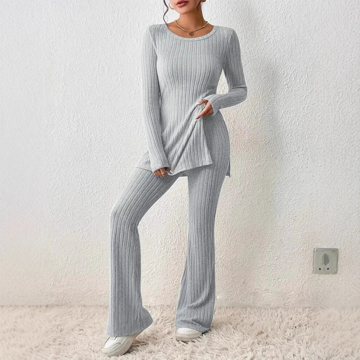 Lune London finely ribbed loungewear set for women with long sleeves and flared legs