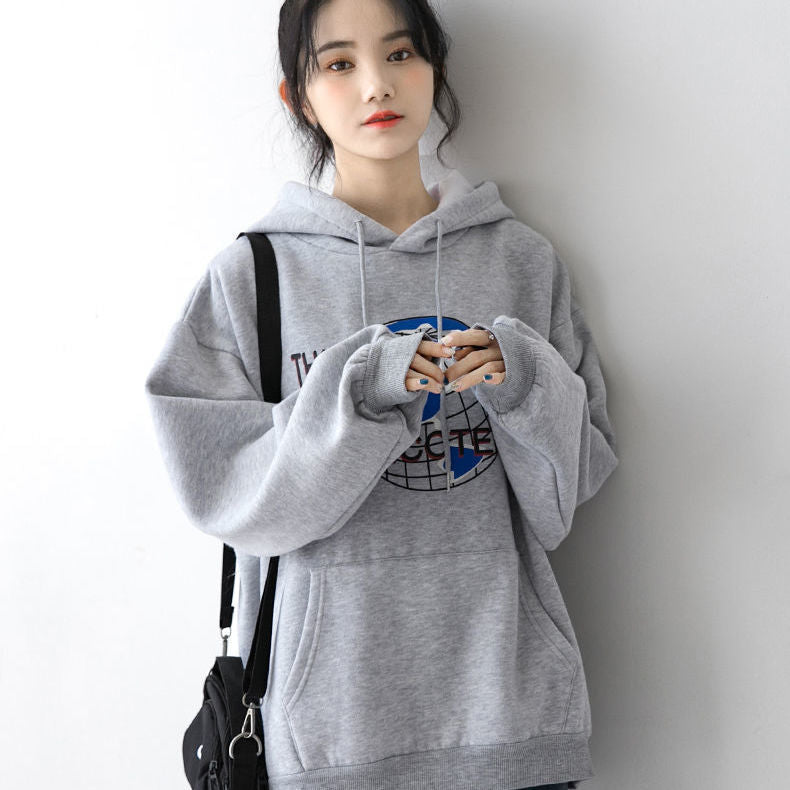 Women's Hoodie with Modern World Map Design Chic & Stil