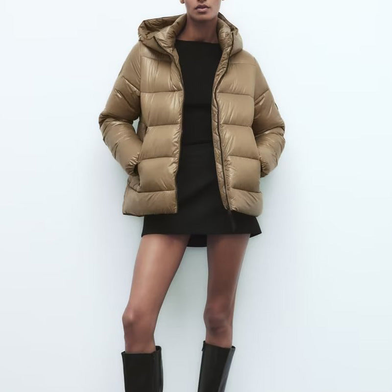 Ladies insulating jacket in synthetic fibers with removable hood Lune London