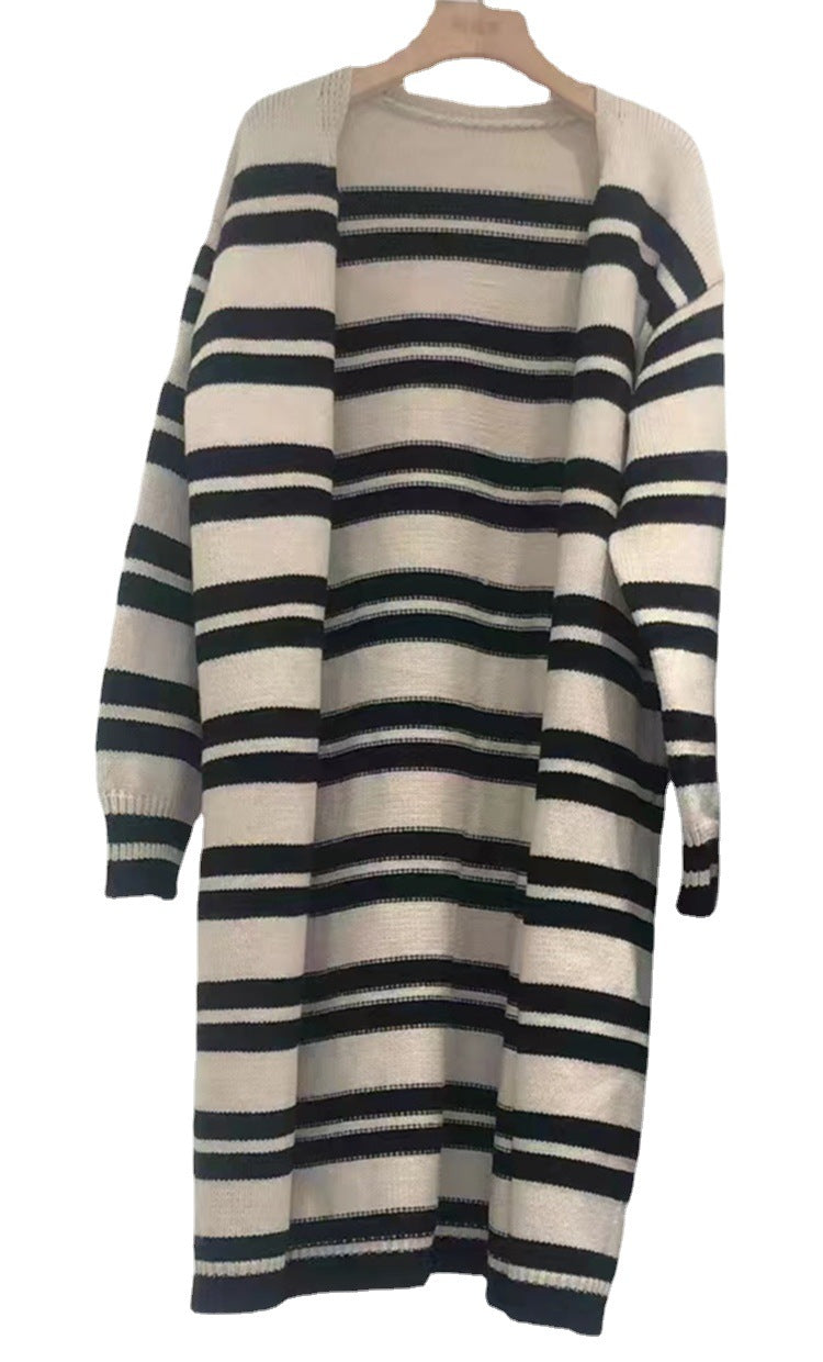 Women’s knit jacket with modern striped pattern and open cut Lune London