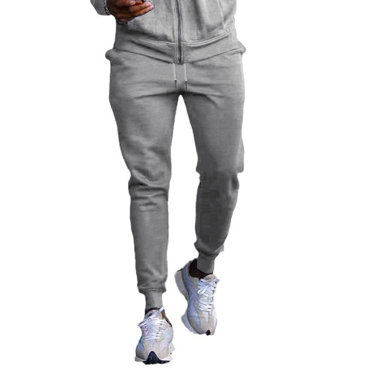Comfortable jogging pants for men with elastic waist and practical pockets Lune London