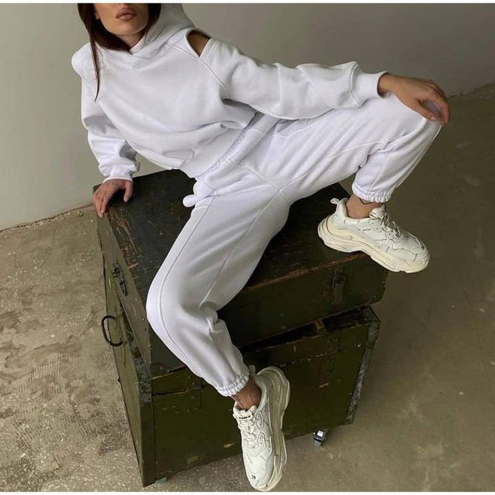 Haut de sweat à capuche stylé pour femmes avec épaules dénudées et coupe loose Chic & Stil
