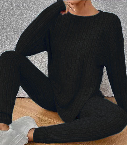Women Casual Knit Set with Ribbed Structure and Loose Fit Lune London