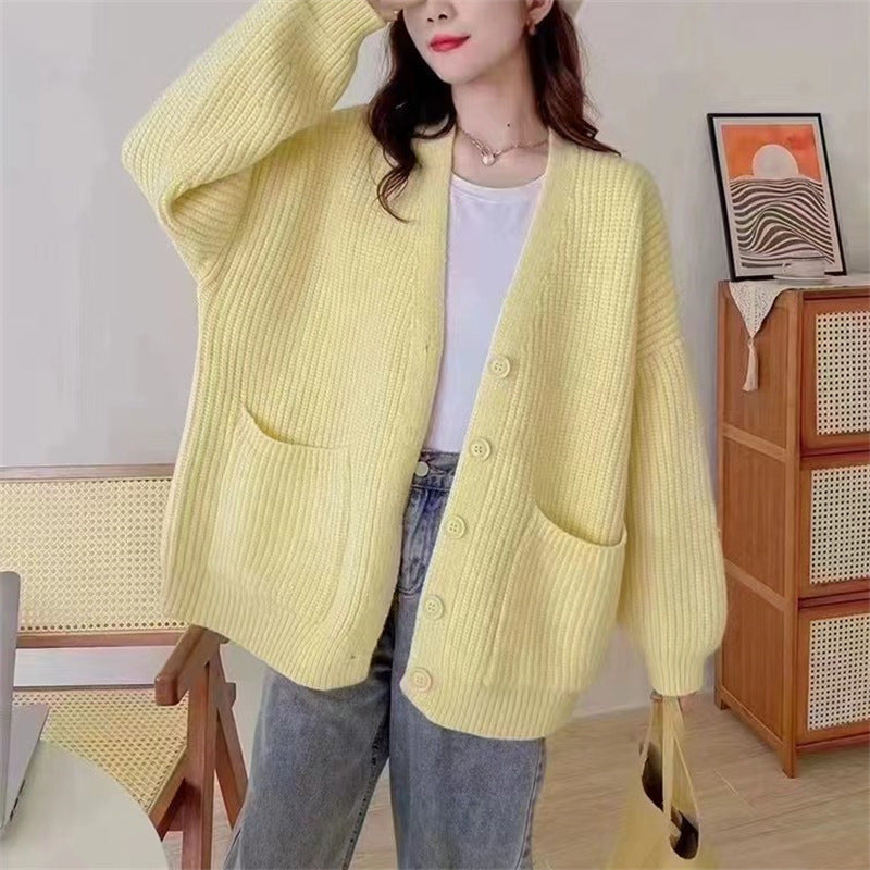 Cardigan féminin confortable avec décolleté en V profond et poches pratiques