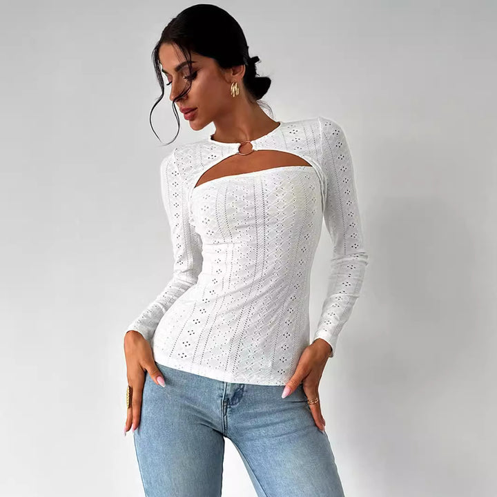 Chemise à manches longues pour femmes avec des détails découpés décoratifs et un tissu en coton confortable Chic & Stil