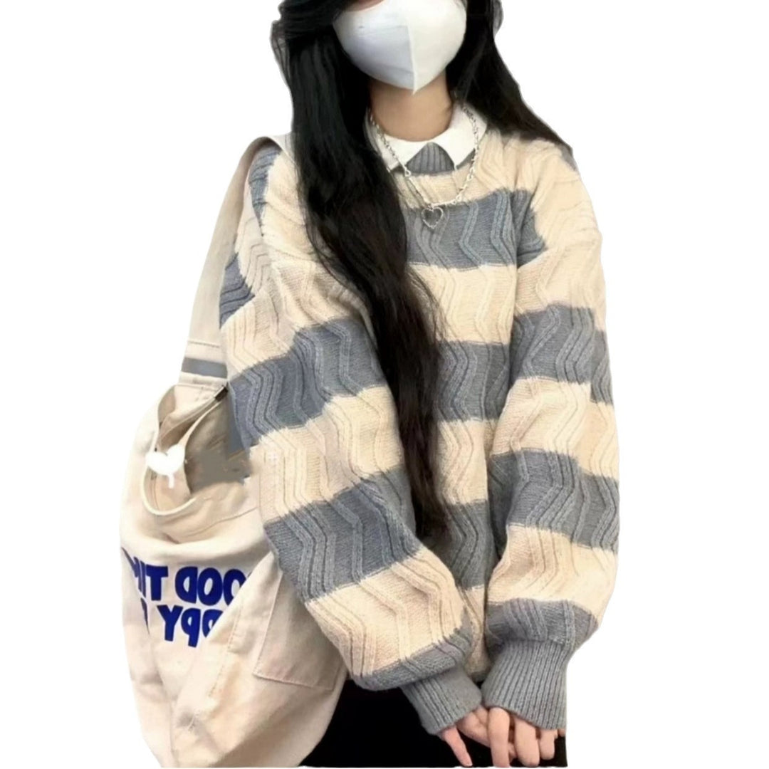 Structured wavy pattern knitted women's sweater Lune London