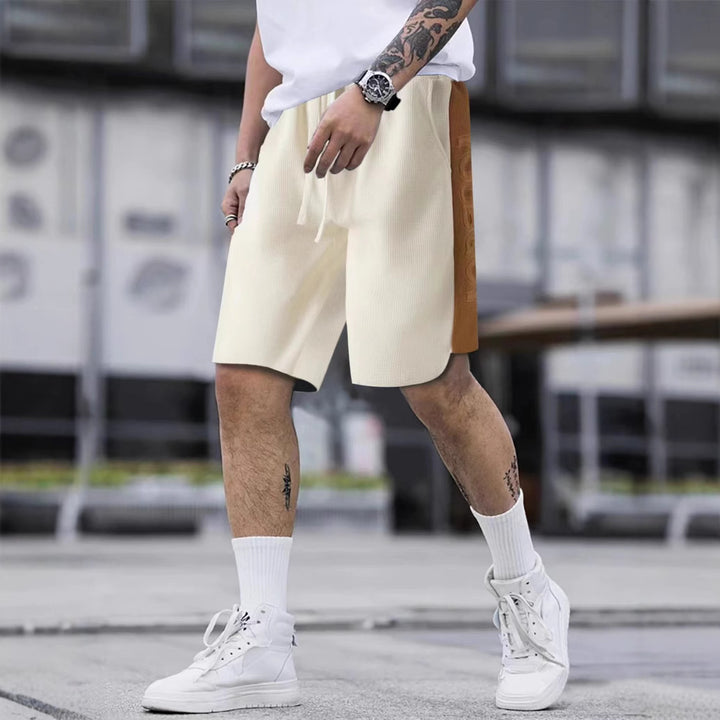Men's sports shorts with a richly detailed structure and an innovative side pocket Lune London