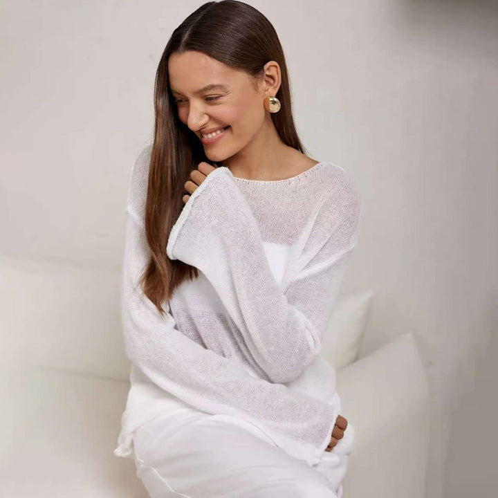 Pull aérien pour femmes à épaules dénudées avec coupe large en qualité tricot fine Chic & Stil