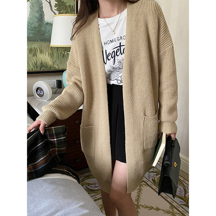 Women's cozy, lightweight knitted cardigan with two pockets Chic & Stil