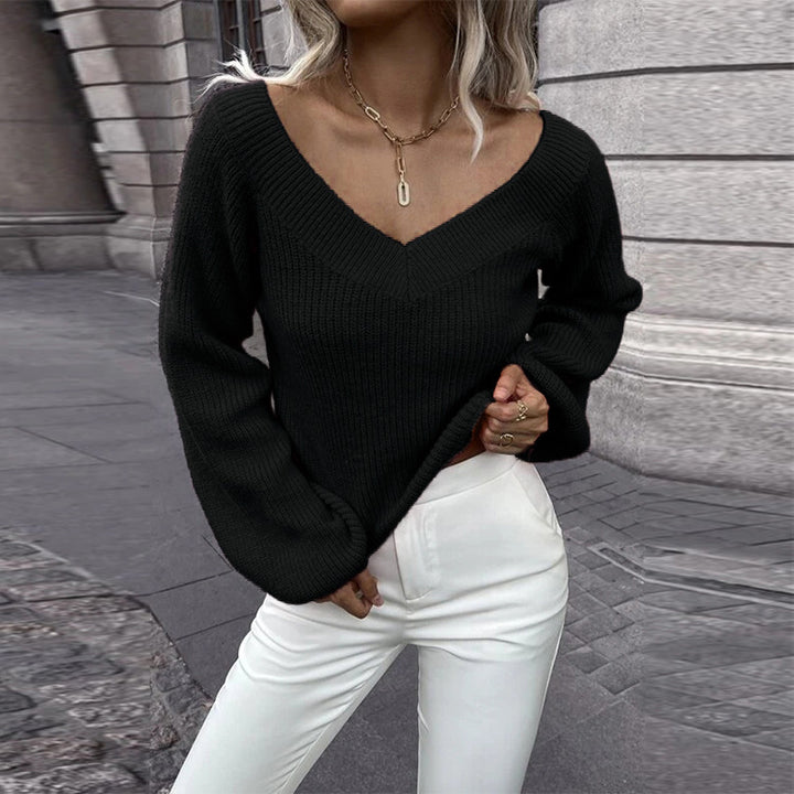Women’s sweater in a chic and stylish knit casual style
