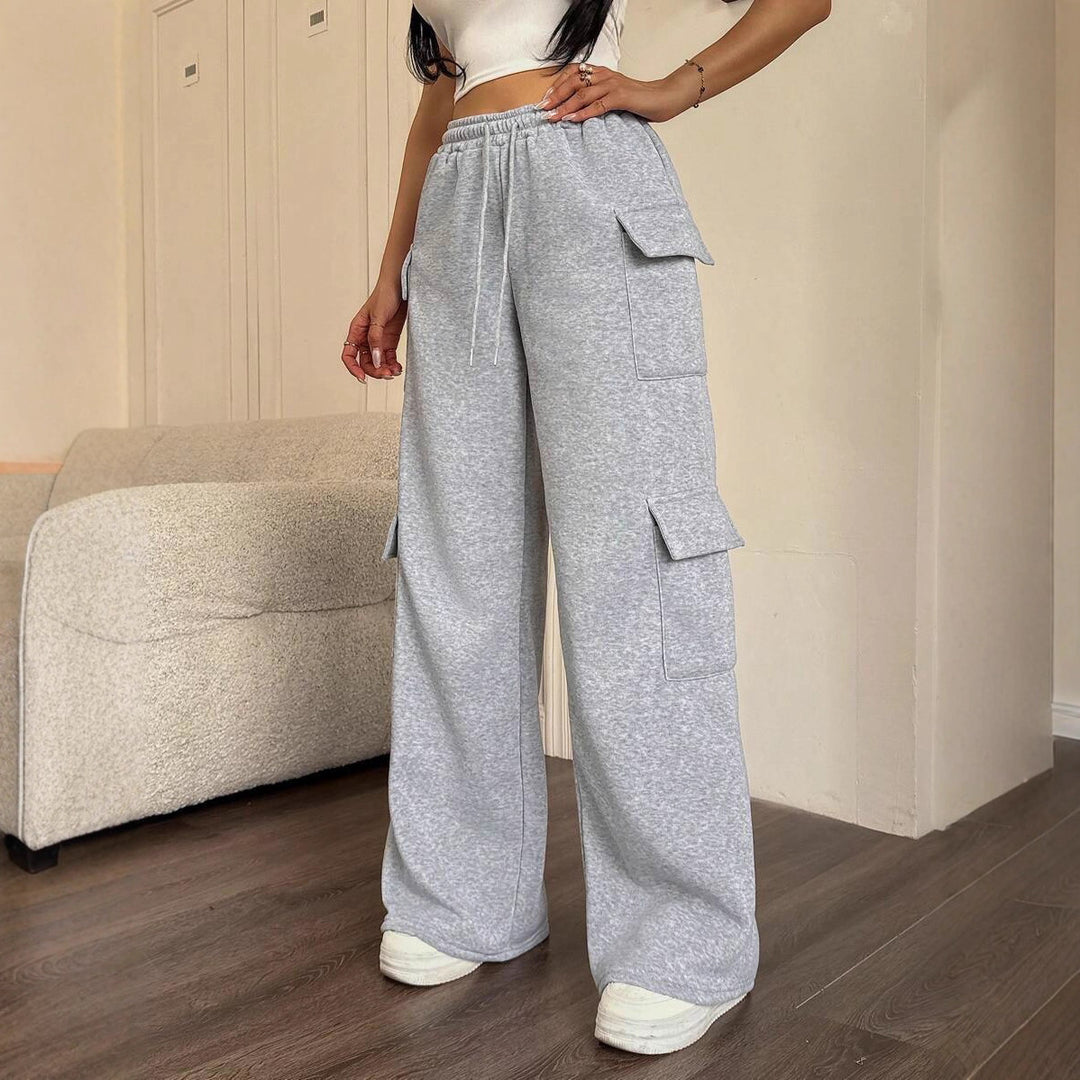 Pantalon cargo décontracté pour femmes avec jambes larges et poches pratiques Chic & Stil