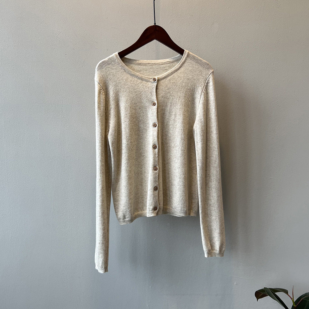 Chemisier à manches longues pour femmes avec motif rayé maritime et patte de boutonnage Chic & Stil