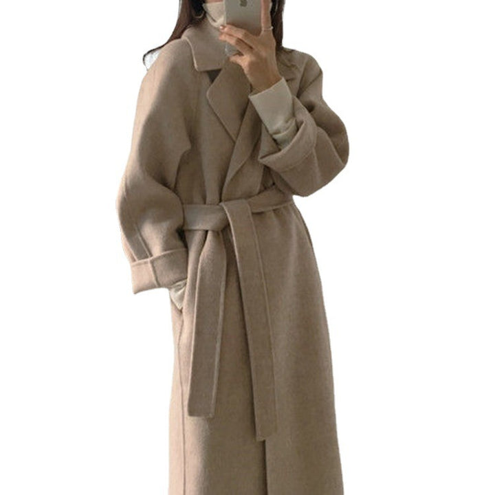 Elegant and casual trench coat for women with large lapels Lune London