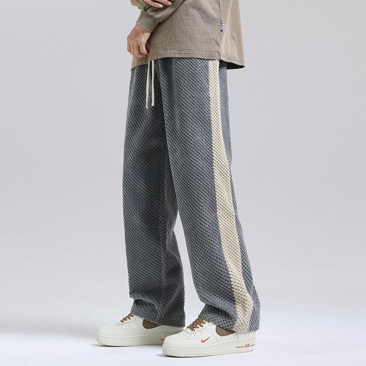 Comfortable leisure pants for ladies with textured fabric and chic side stripes