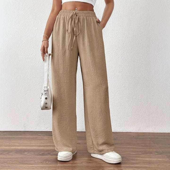 Loose linen pants for women with elastic waist and side pockets Lune London