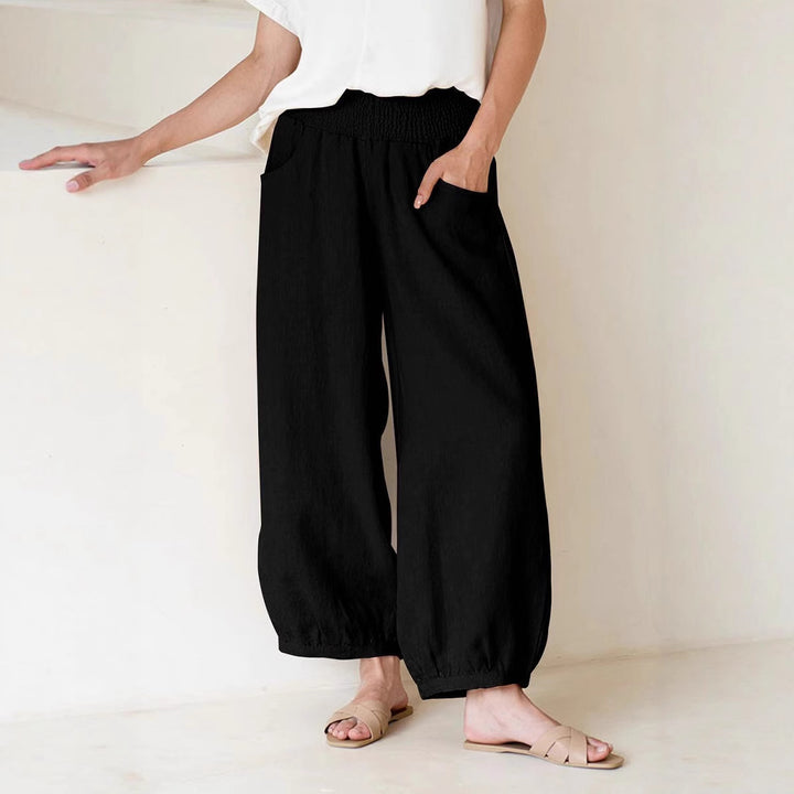 Summer wide-leg pants for women with elastic waistband and practical pockets Lune London