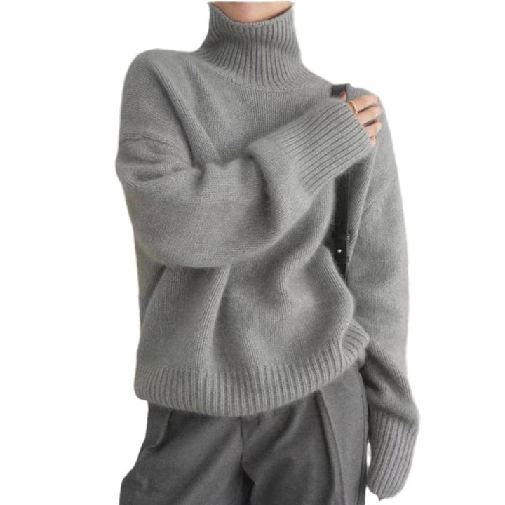 Casual turtleneck pullover for women in fine knit Lune London