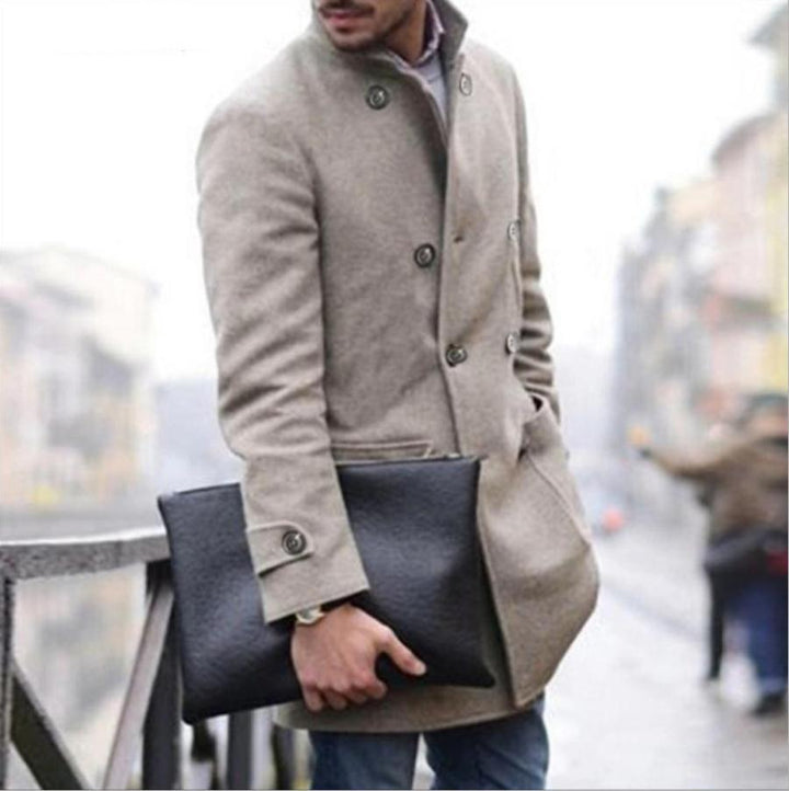 Elegant wool duffle coat for men with double-breasted buttons and practical pockets Lune London