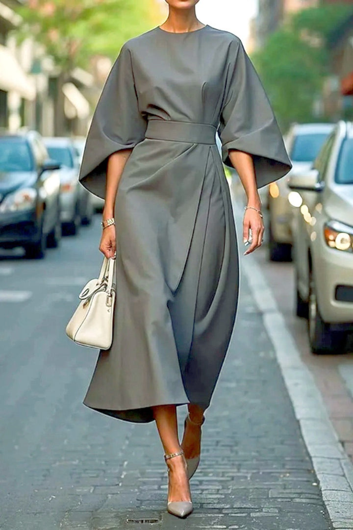 Maxi dress for women with voluminous sleeves and a stylish belt Lune London