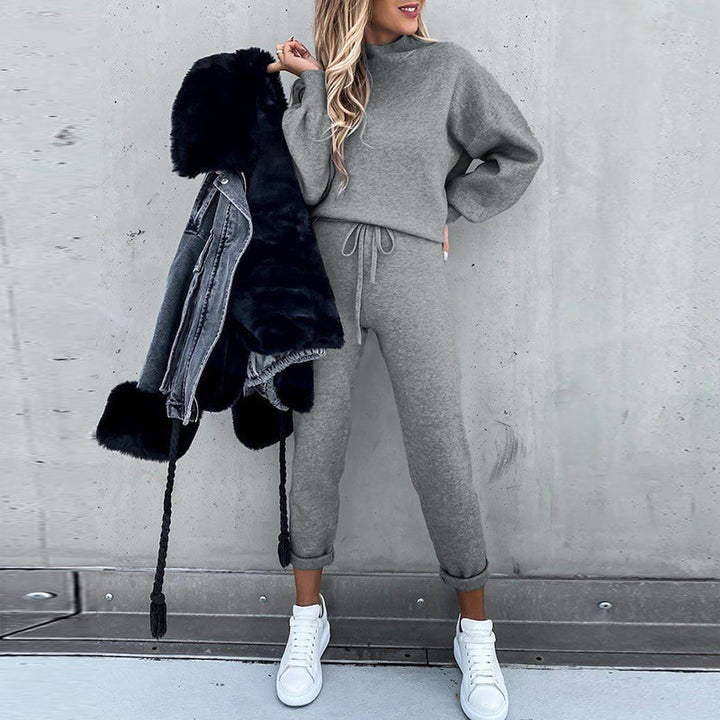 Casual and elegant sweater set for women with high collar Lune London