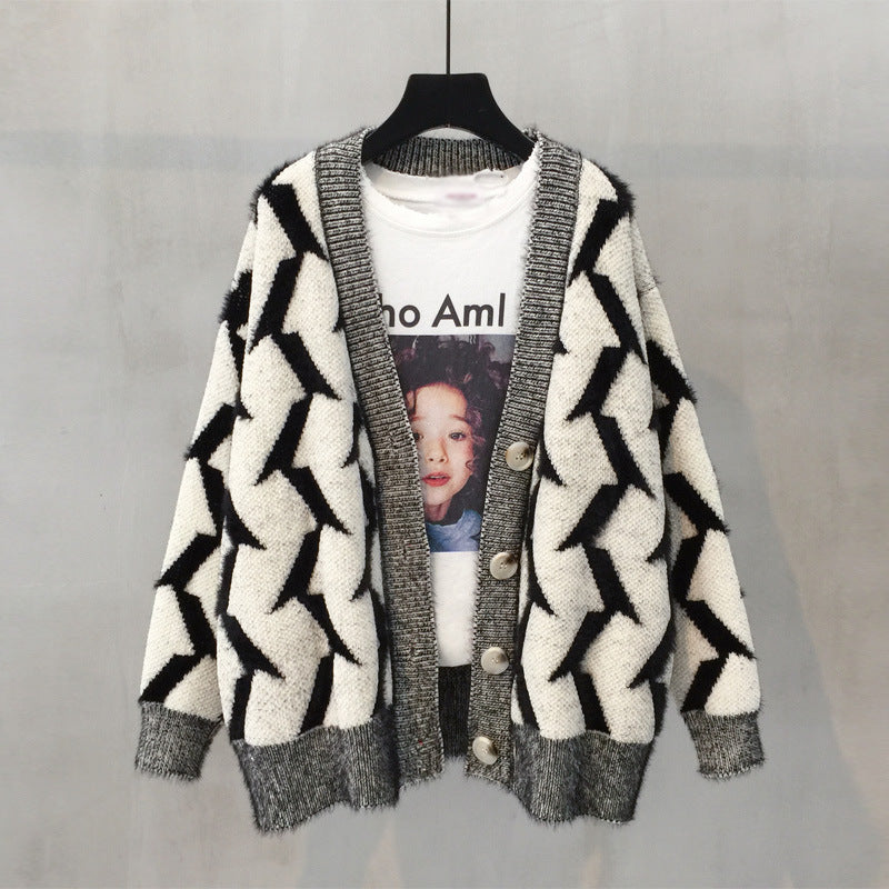 Women Thick Knit Cardigan with Modern Zigzag Pattern and Chic and Stylish Button Details