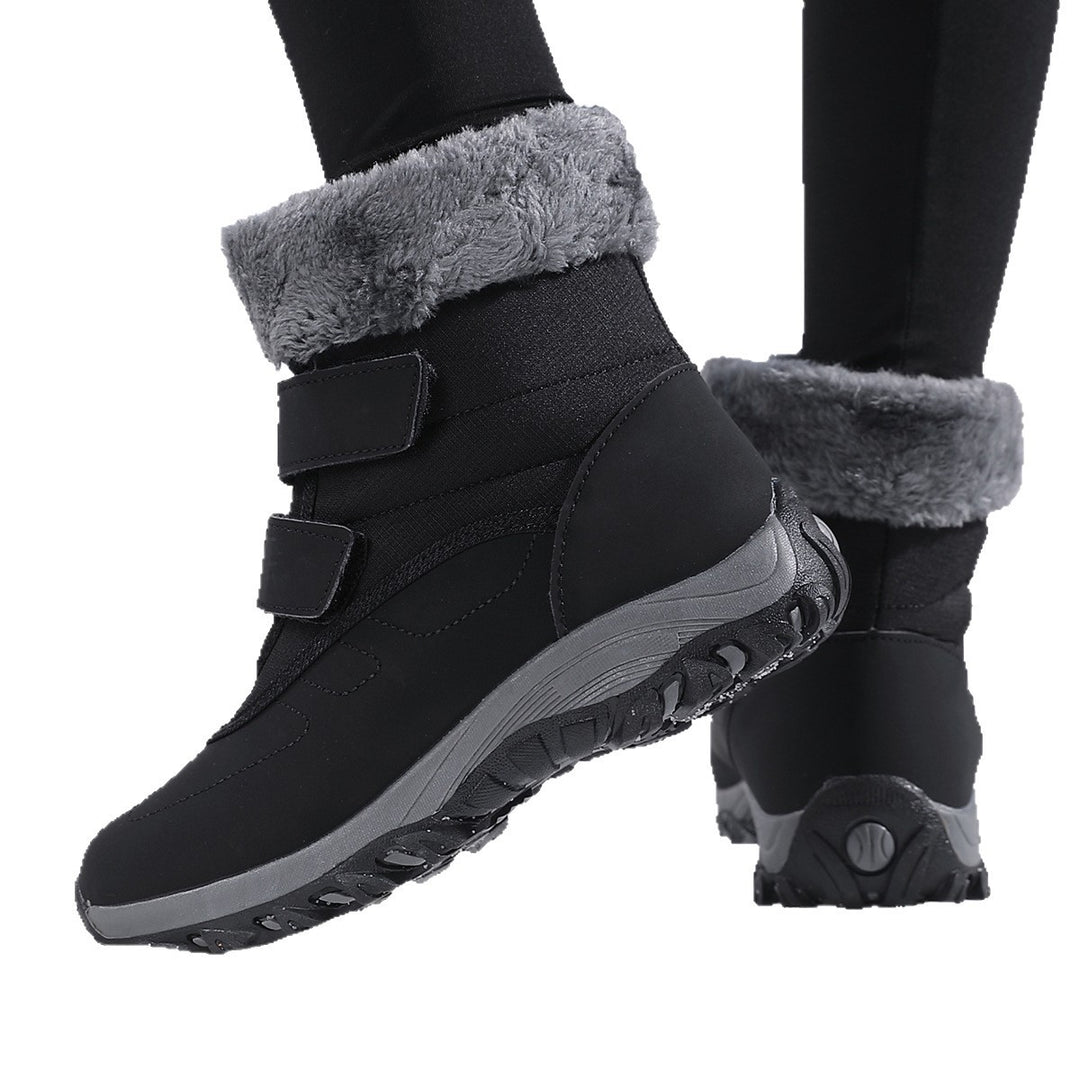 Women's winter boots with non-slip sole and warm inner lining Lune London