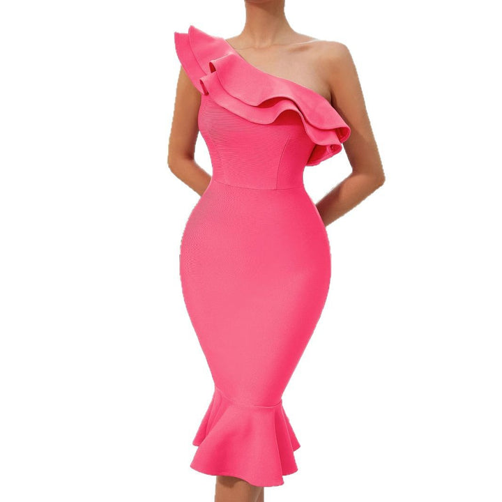 Robe femme à épaules dénudées avec détails en volants et coupe près du corps Chic & Stil