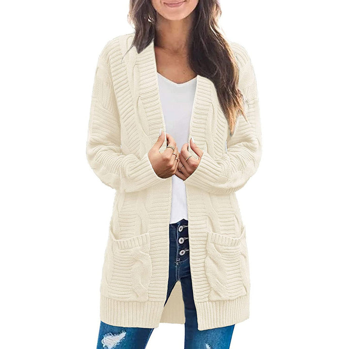 Ladies thick knit cardigan with large pockets and structured pattern Lune Londonl