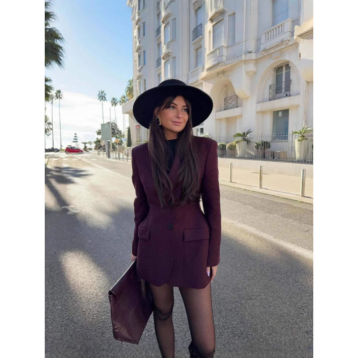 Jacket for women with an elegant cut and modern quilted details Lune London