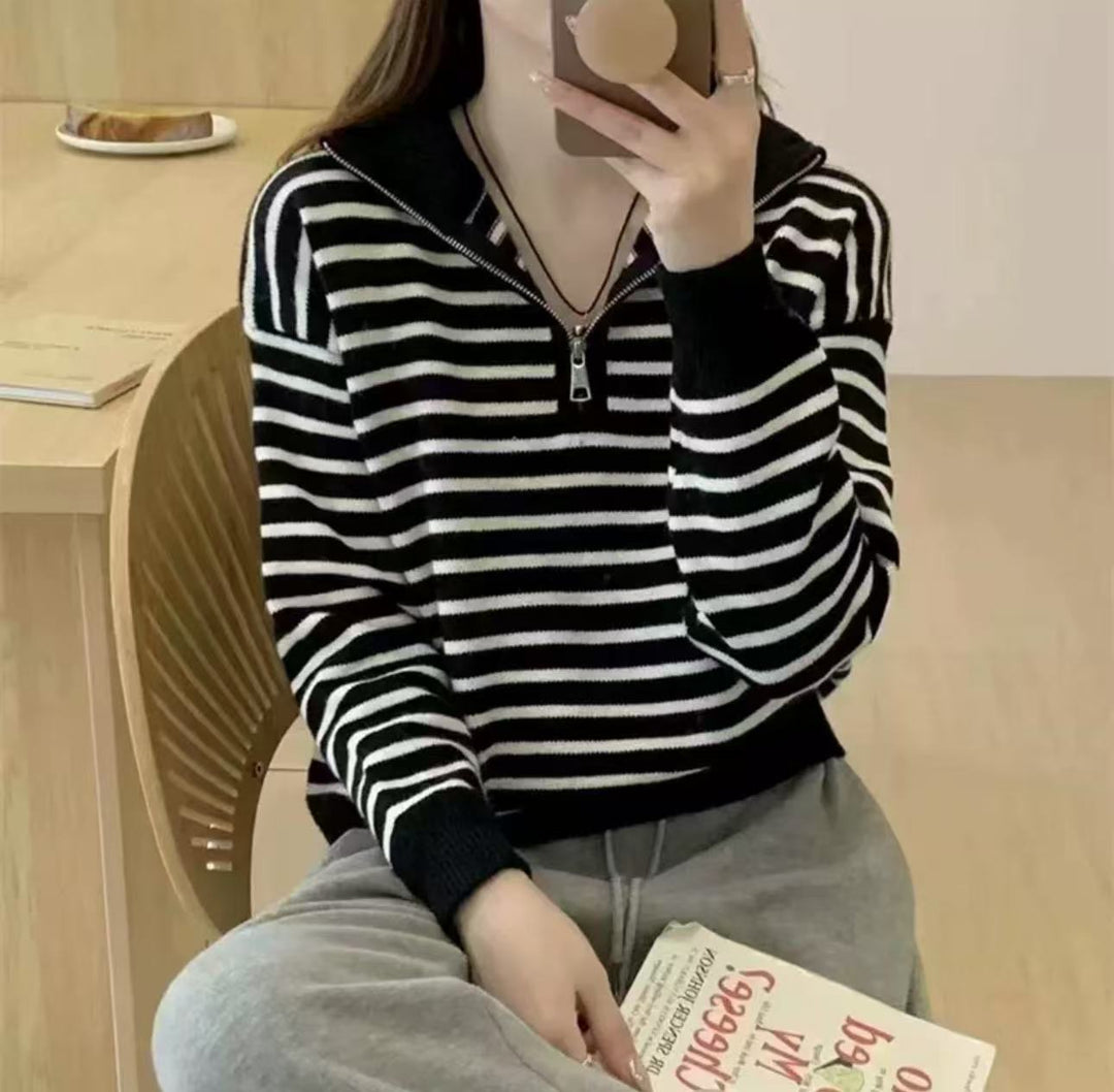 Knitted sweater for women with short zipper and trendy striped pattern Lune London