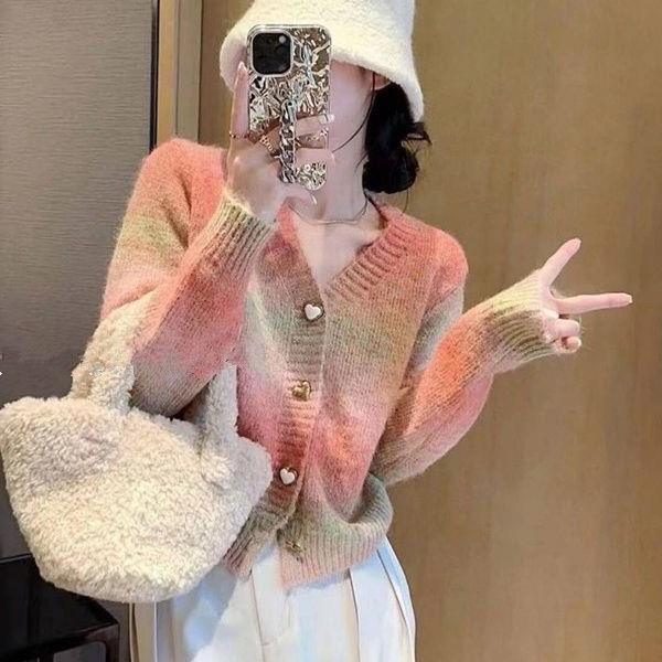 Cardigan pour femmes avec dégradé et boutons en forme de cœur Chic & Stil