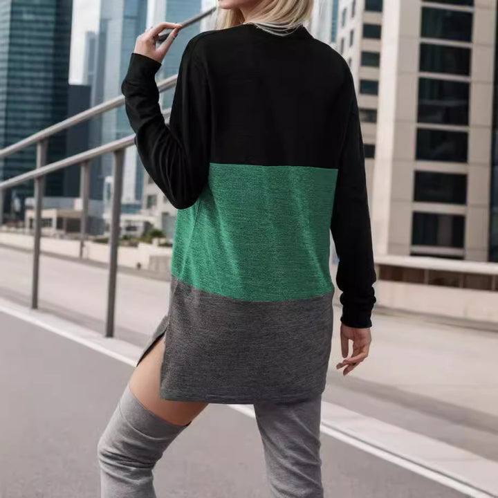 Casual sweater for women with bicolour design and comfortable cut Lune London