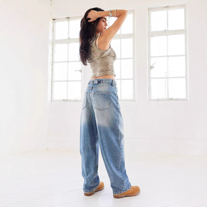 Women's loose-fitting jeans in a casual style with fashionable details Lune London