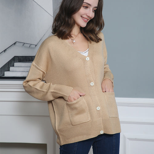 Ladies Chunky Knit Cardigan with practical pockets and V-neck Lune London