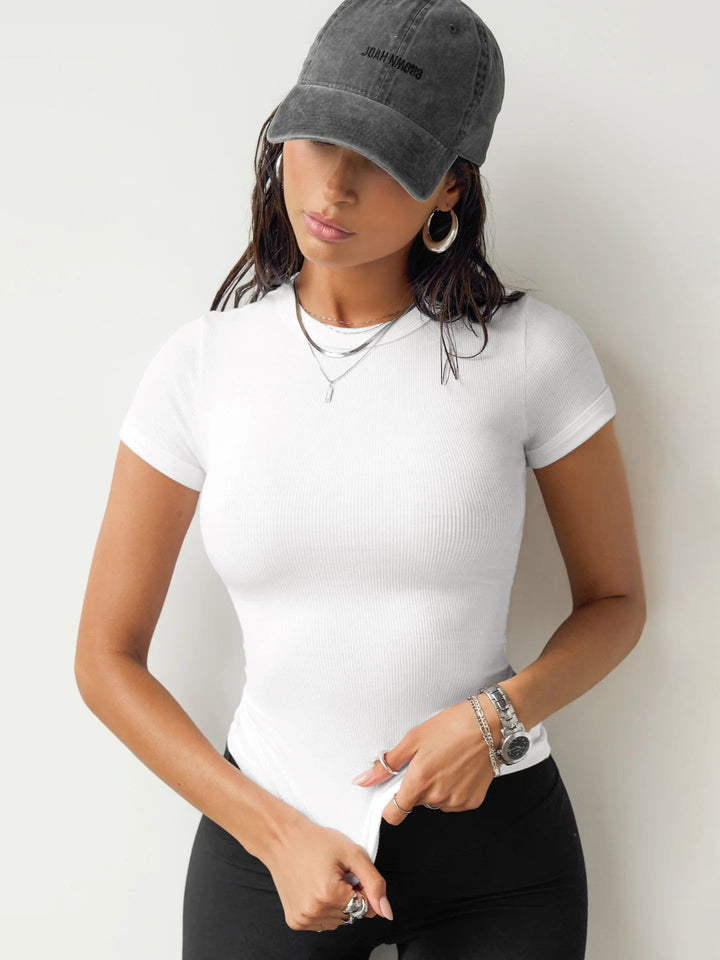 Fitted ribbed T-shirt for women with short sleeves and round neck Lune London