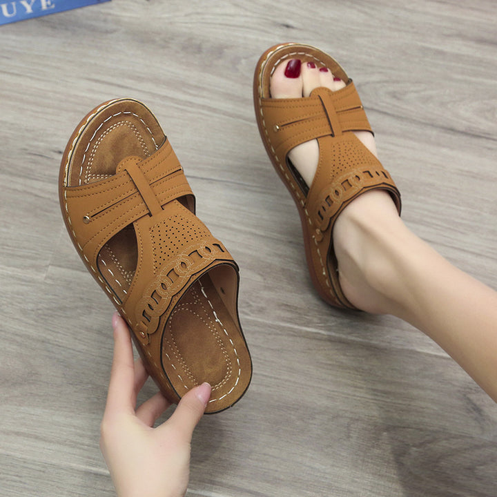 Elegant comfort sandals for women with breathable upper material Lune London