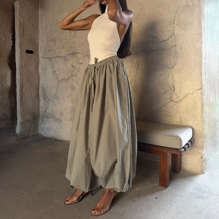 Casual women's pants with a voluminous cut and Vichy pattern Lune London