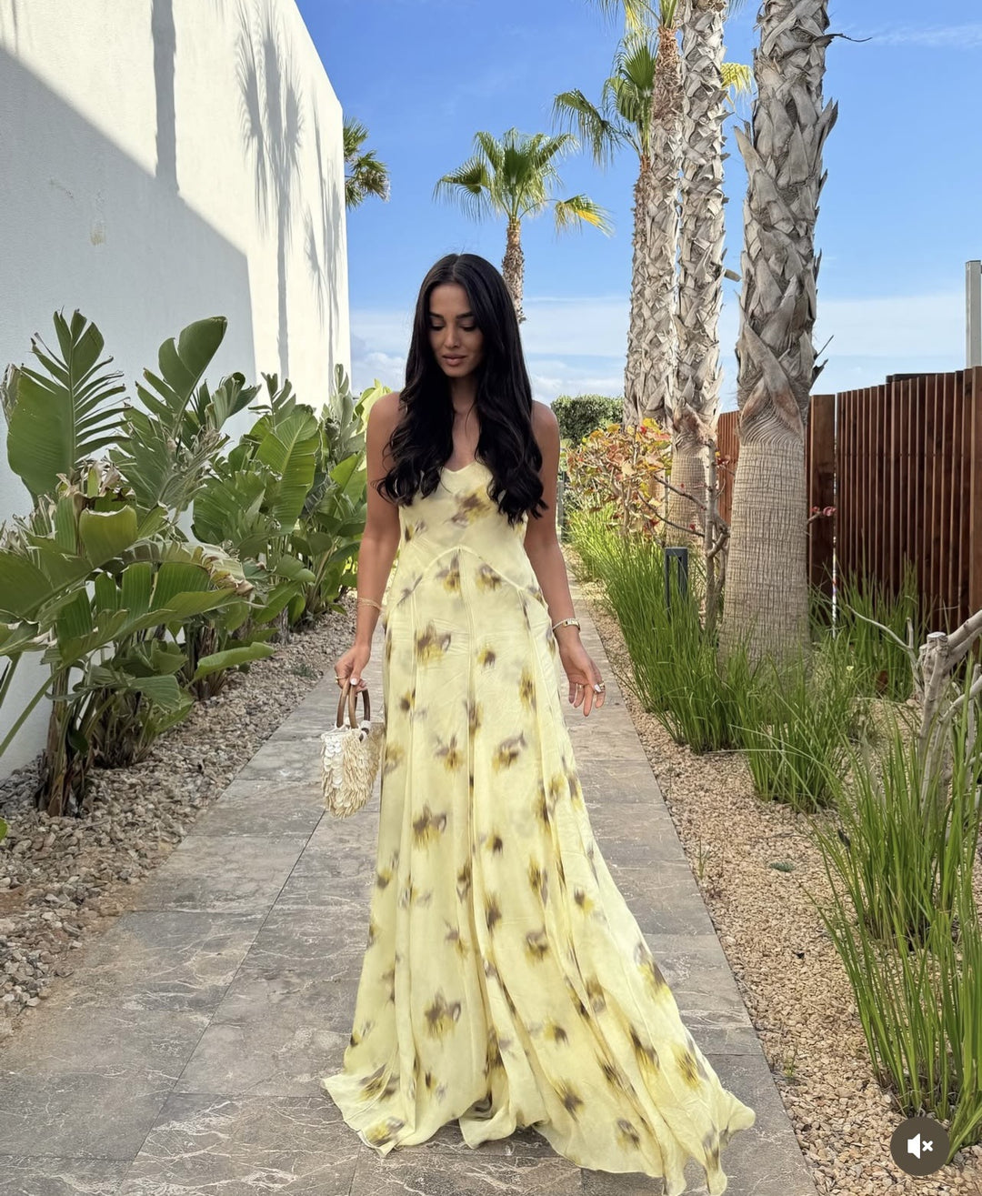 Maxi dress for women with floral pattern and light chiffon Lune London
