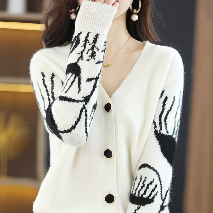 Ladies casual cardigan with graphic pattern Lune London