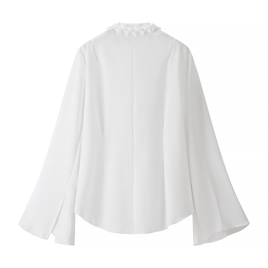 Women's blouse with an exciting ruffle detail and an elegant cut Lune London