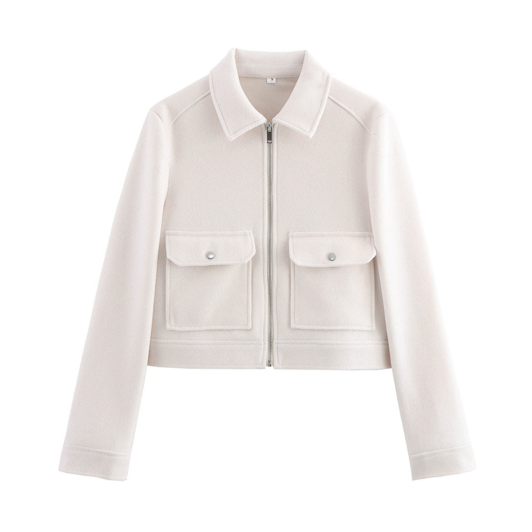 Veste courte pour femmes avec une coupe décontractée et des poches pratiques Chic & Stil