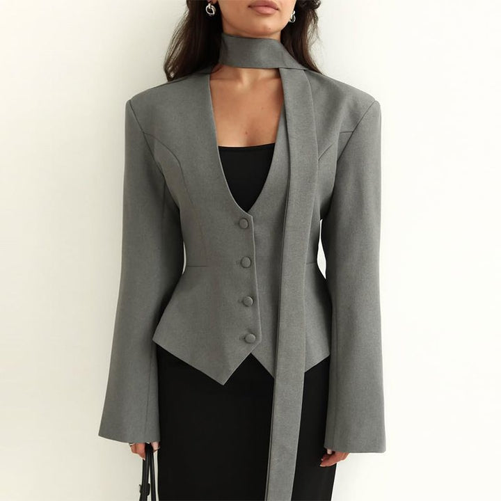 Women's blazer set with elegant collar option Lune London