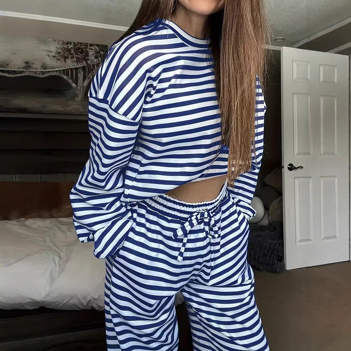 Ensemble de loisirs rayé élégant pour femmes Chic & Stil