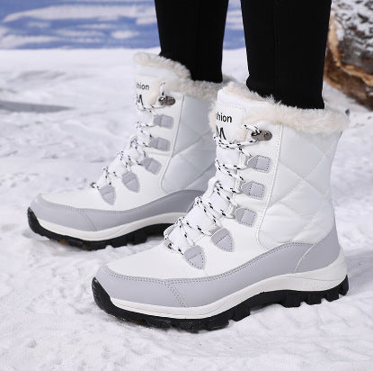 Winter boots for women with insulating lining and non-slip sole Lune London