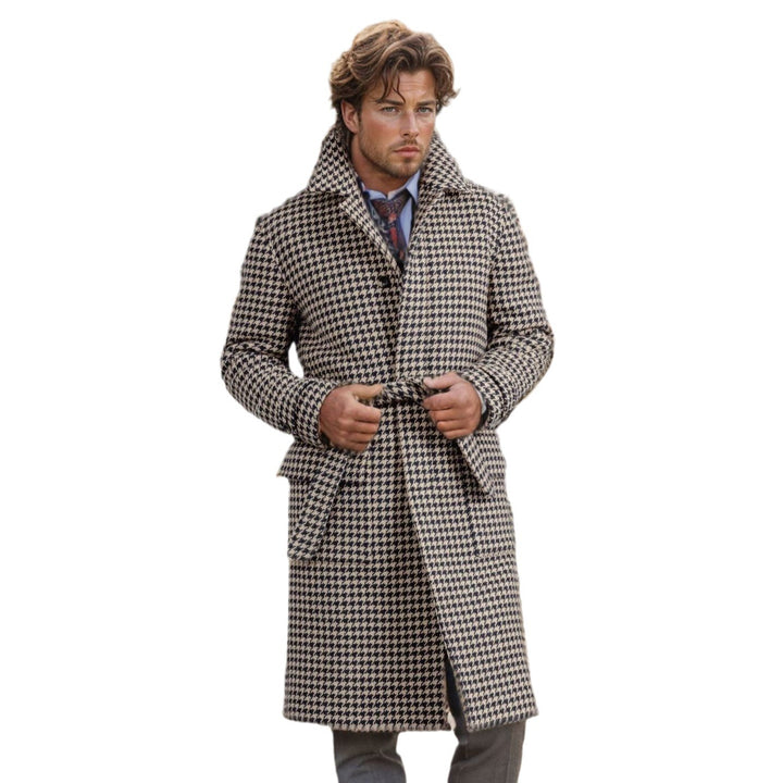 Elegant checkered coat for men with practical pockets and modern cut Lune London