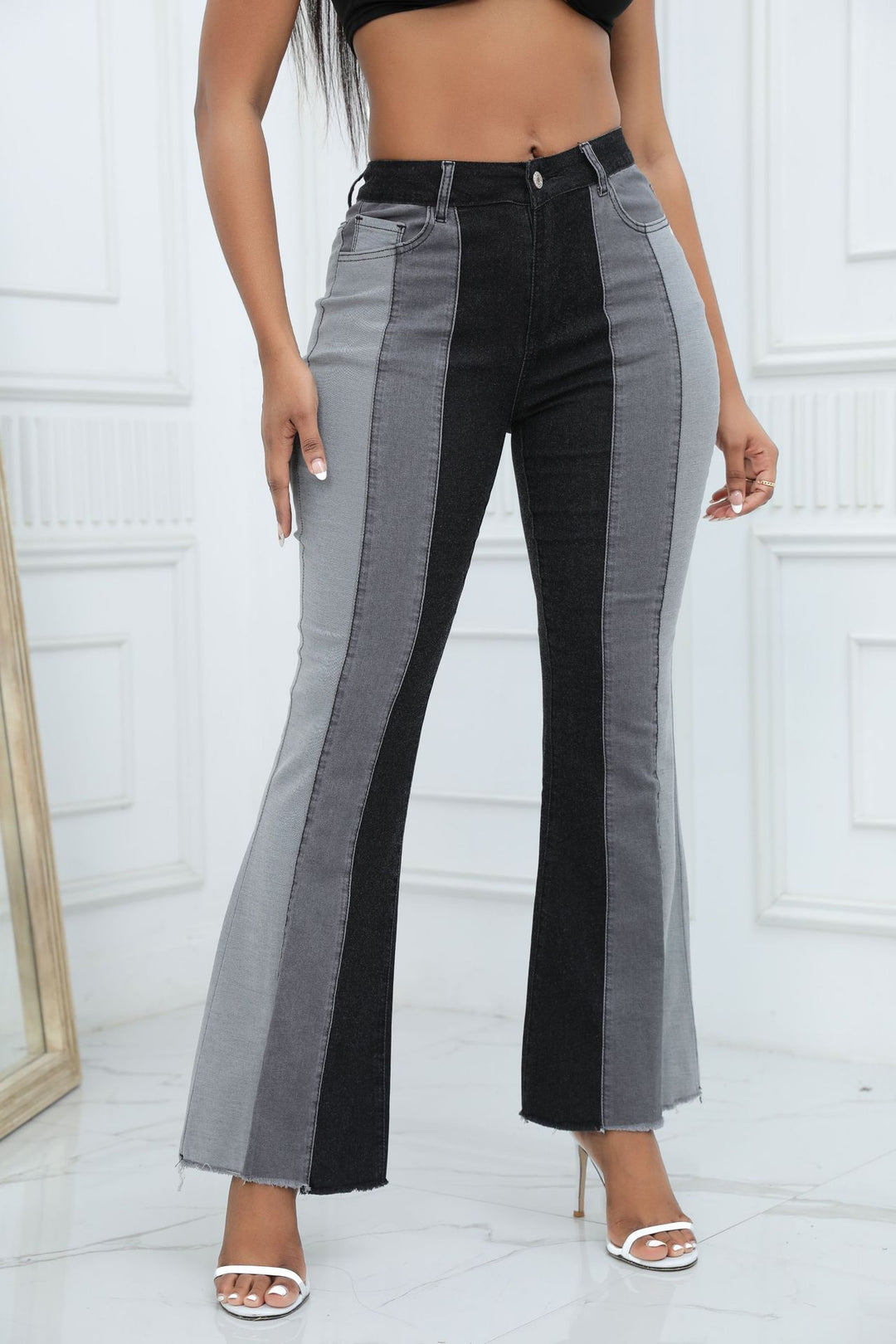 High-waisted bootcut jeans for women with two different washes Lune London